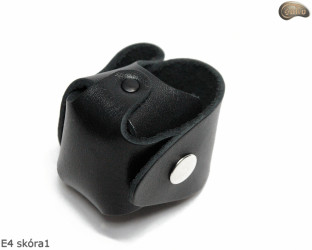 E4 BLACK GLOSSY holster case for the cylinder/magazine of the 1873 Colt Peacemaker revolver, caliber .44